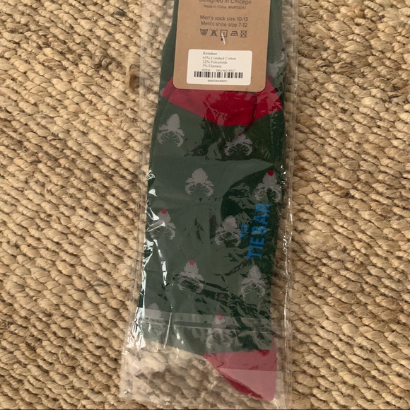 Christmas stocking stuffer: Tie Bar reindeer holiday socks NWT - Picture 4 of 5